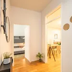 Homely - Central, Spacious, Rosenthaler Platz I Cafe Apartmán *