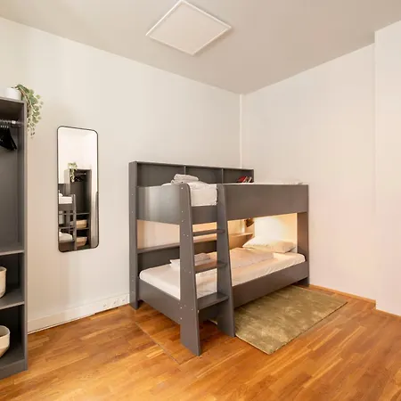 Homely - Central, Spacious, Rosenthaler Platz I Cafe *