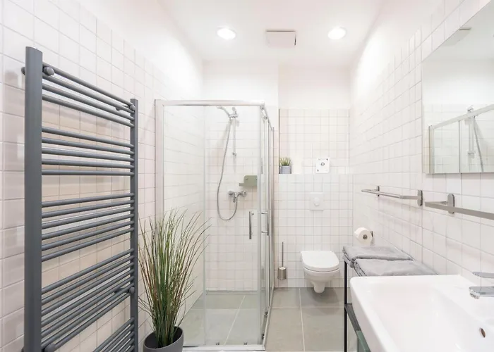 Homely - Central, Spacious, Rosenthaler Platz I Cafe *