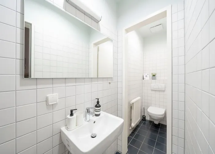 アパート Homely - Central, Spacious, Rosenthaler Platz I Cafe *