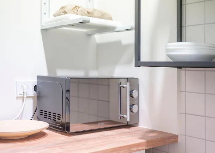 Апартаменты Homely - Central, Spacious, Rosenthaler Platz I Cafe *