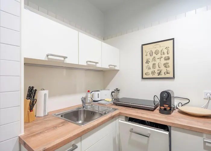 Homely - Central, Spacious, Rosenthaler Platz I Cafe Апартаменты Берлин