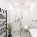 Homely - Central, Spacious, Rosenthaler Platz I Cafe *