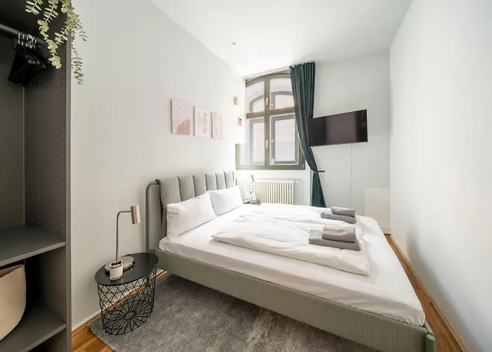 Homely - Central, Spacious, Rosenthaler Platz I Cafe Appartamento