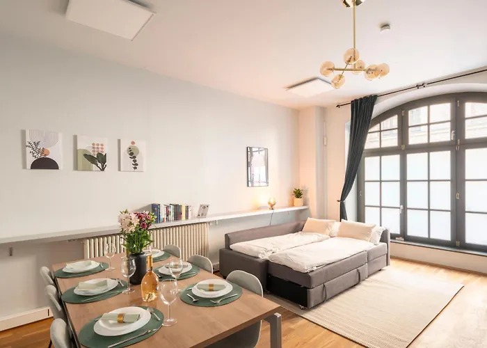 Homely - Central, Spacious, Rosenthaler Platz I Cafe